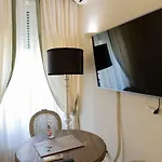 Classic 1Br Outside Ztl & 10 Min From Center